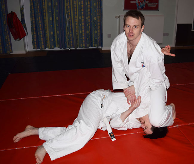 Shoulder Arm Lock